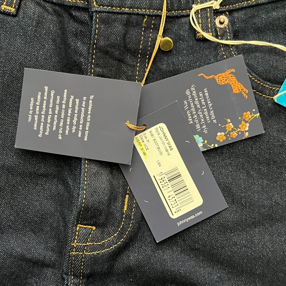 NWT Johnny Was Women's Marseille Baby Boot Jeans Size 31 “ waist and 27” length - Picture 7 of 12